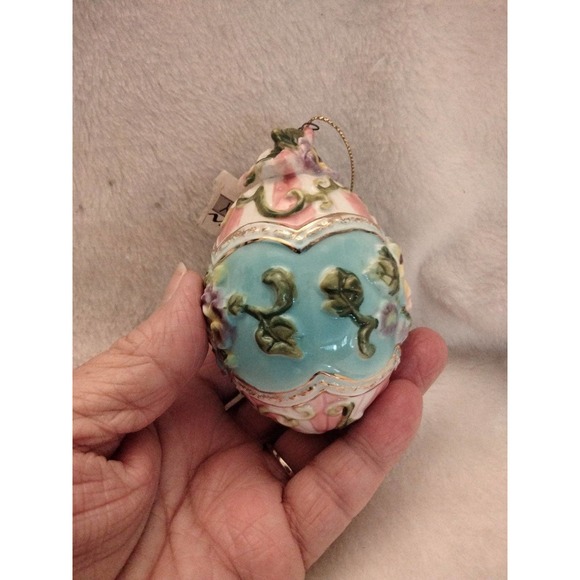 Porcelain/ceramic floral egg ornament 3.75" - Picture 6 of 8